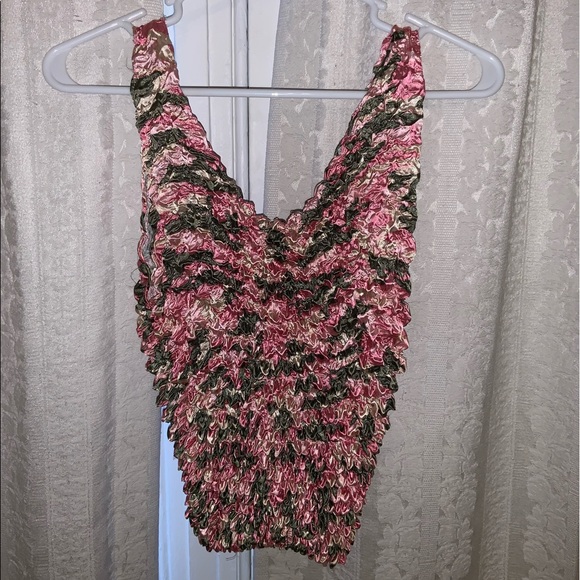 Gorgeous Popcorn Shirt Expands floral design - Picture 2 of 2